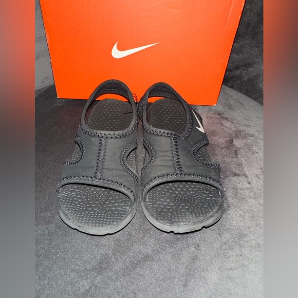 GUC | Toddler Nike slip on sandals | size 8C - Picture 1 of 13